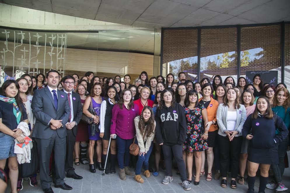 Mujeres Jóvenes dialogaron con autoridades sobre Equidad de Género