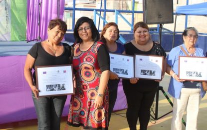 Con reconocimiento a dirigentas de Iquique y Alto Hospicio  MINVU conmemoró Día Internacional de la Mujer