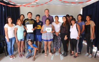 Vecinos de “Jardines del Desierto” de Hospicio  se capacitan como censistas para Censo 2017