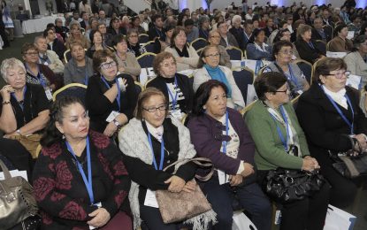 Dirigentes sociales de Tarapacá reciben capacitación tecnológica para organizarse y enfrentar emergencias