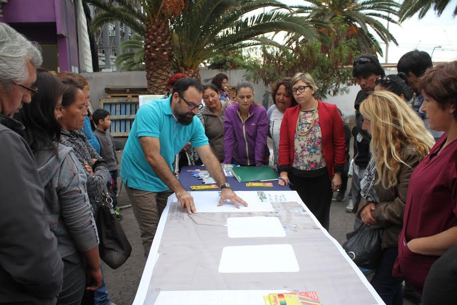 Familias de Comité 20 de Enero trabajan en diseño participativo de centro cívico Altos de Playa Blanca