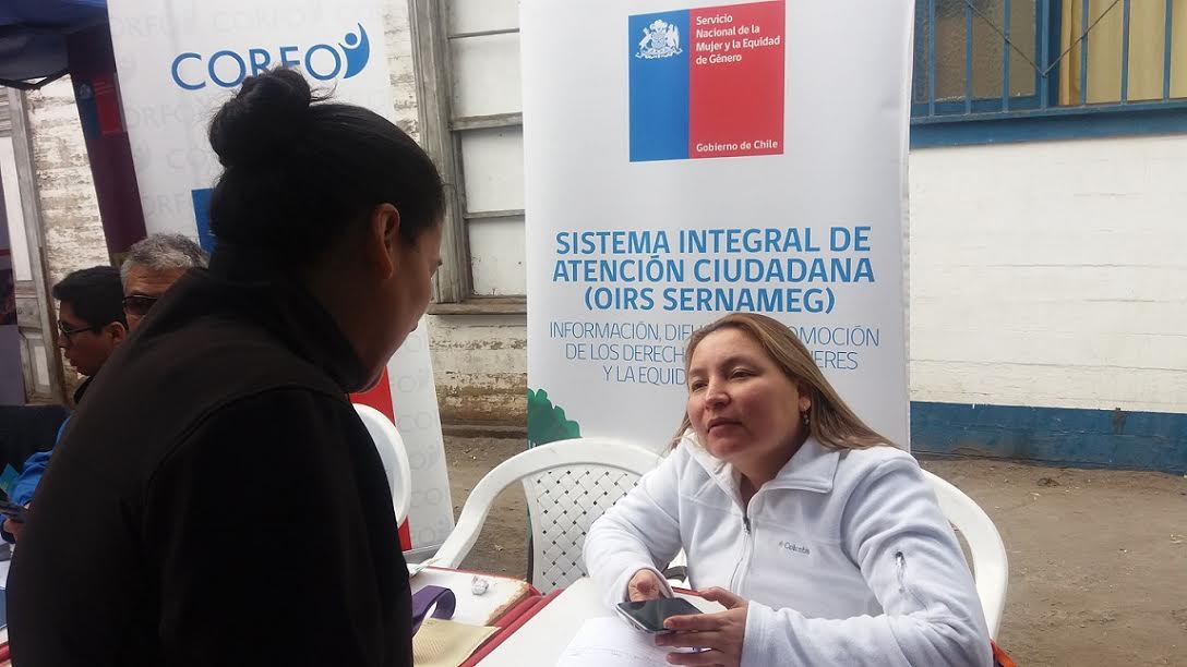 OIRS de Sernameg dialogó  con mujeres de El Morro