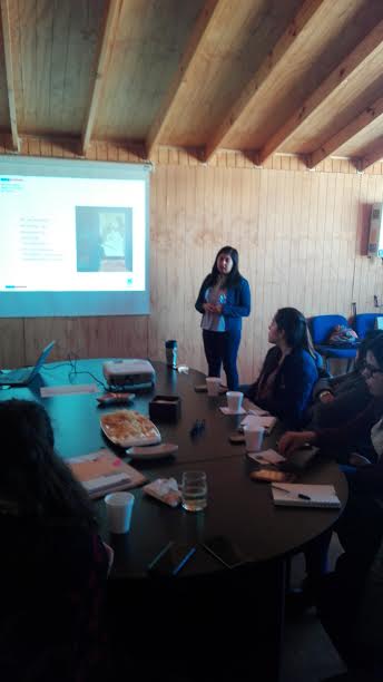 Sensibilizan a funcionarios as y alumnos as de  Pozo Almonte en prevención de la violencia