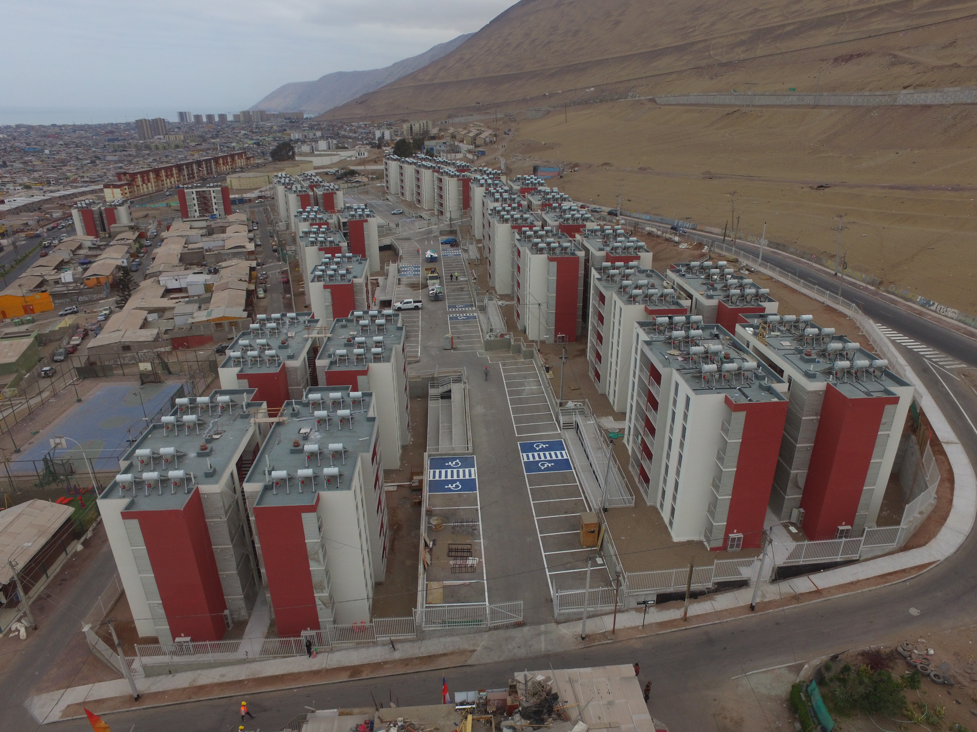 .Más de 1.600 viviendas sociales cuentan con subsidio para Sistemas Solares Térmicos en Tarapacá