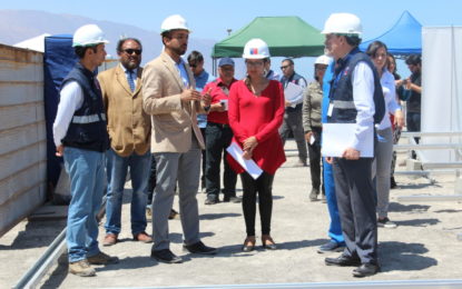 Techo Solar Público más grande de la región se construye en Hospital de Iquique