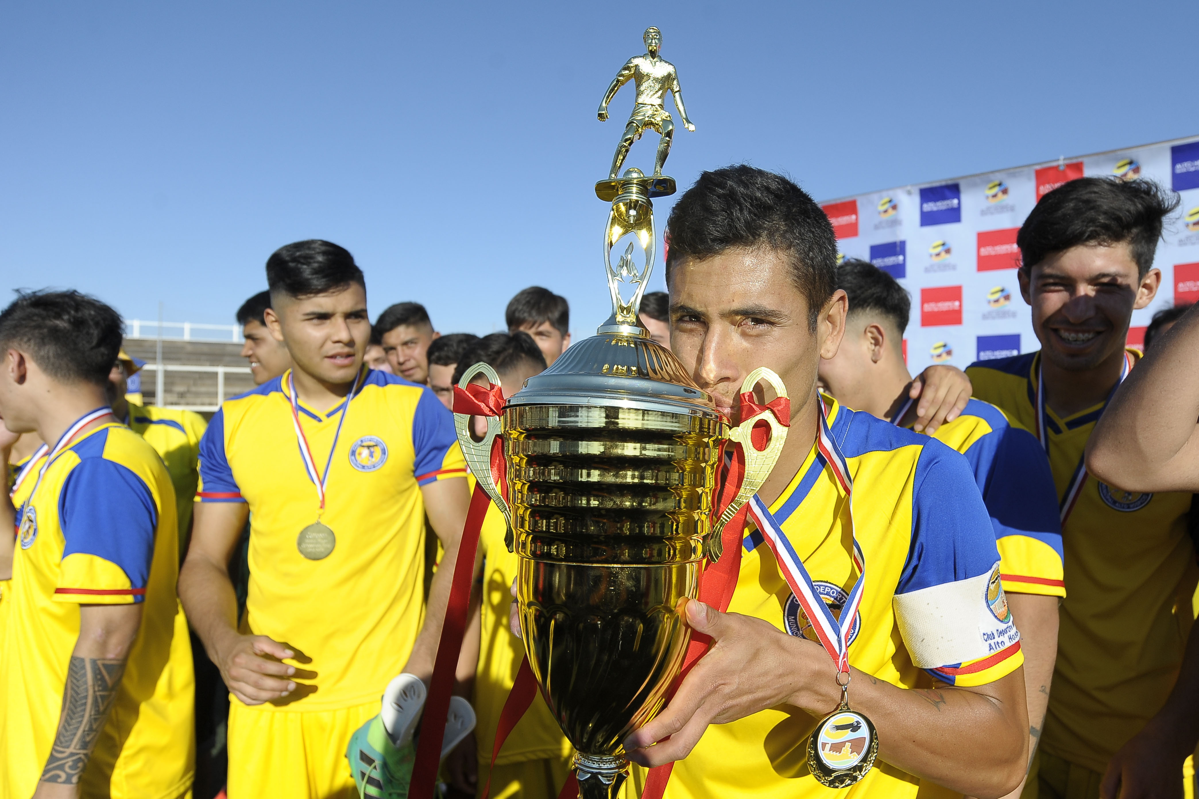 Municipal Alto Hospicio alzó la copa como líder del Torneo Piloto de Tercera División Zona Norte