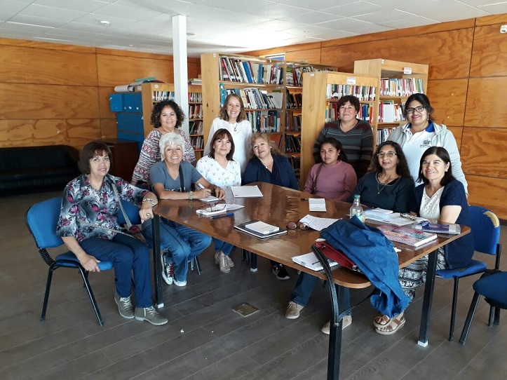 Mujeres de Pozo Almonte dialogaron sobre    asociatividad y empoderamiento femenino