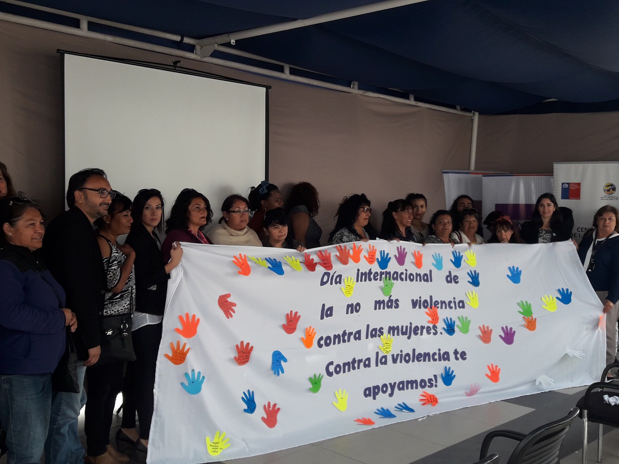 Conmemoraron el Día de la No Más  Violencia Contra la Mujer en Alto Hospicio