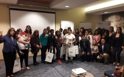 Mujeres de Iquique dialogaron sobre  derechos laborales y avances de género