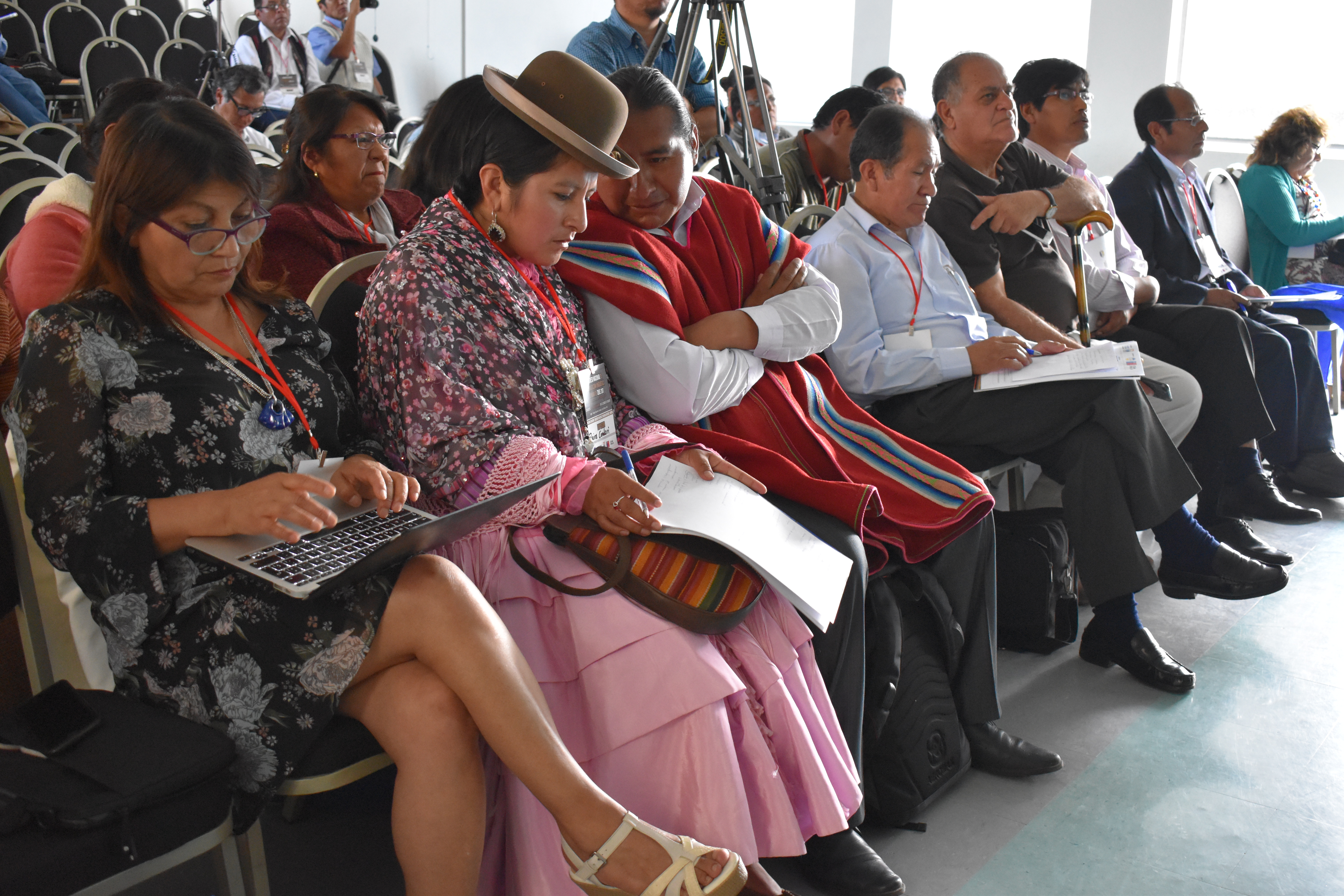 Más de 100 hablantes participan en Congreso de Normalización Lingüística Aymara