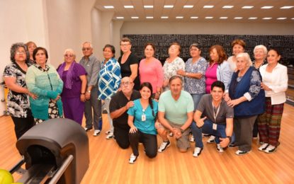 Adultos mayores de Alto Hospicio compartieron un grato momento jugando Bowling