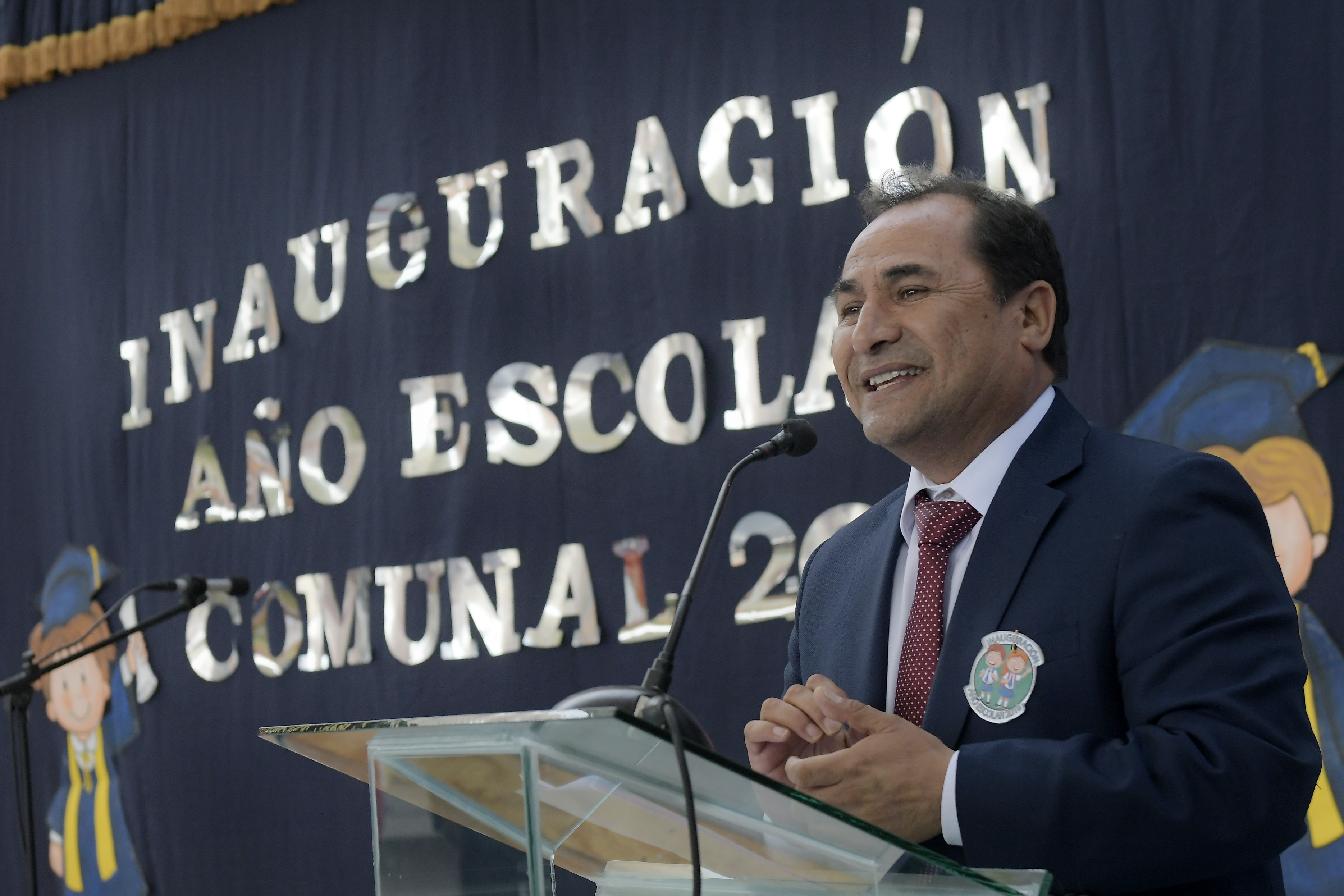 Con la presencia del Intendente Quezada el Alcalde Patricio Ferreira dio inicio al año escolar en Alto Hospicio