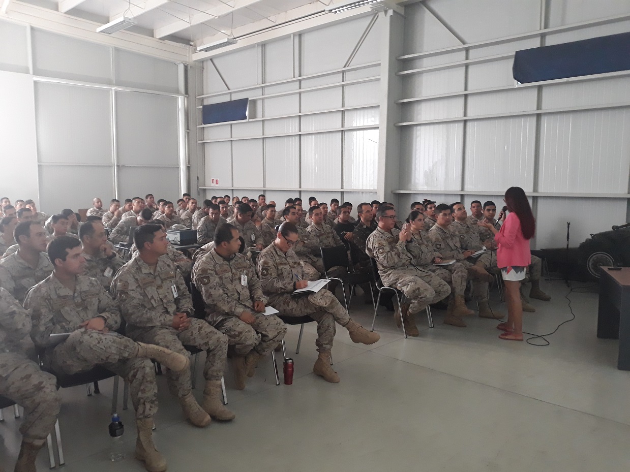 Integrantes del Ejército participaron en charla   sobre masculinidades y violencia contra la Mujer