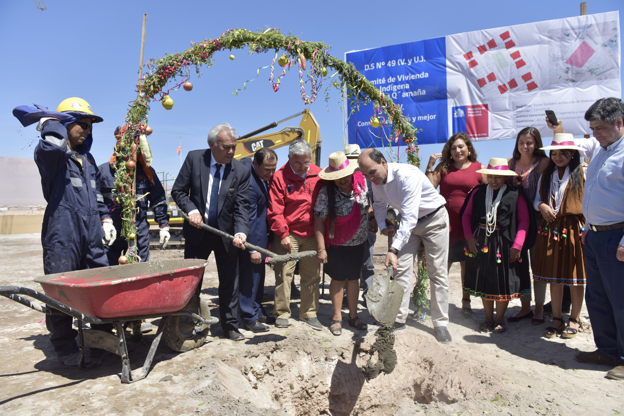 Ministro de Vivienda dio inicio a obras de construcción del   Conjunto Habitacional Suma Q’Amaña