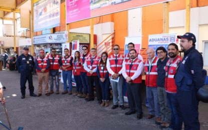 ADUANAS ENTREGA VIDEOS Y MATERIAL INFORMATIVO PARA VIAJEROS DE BUSES   