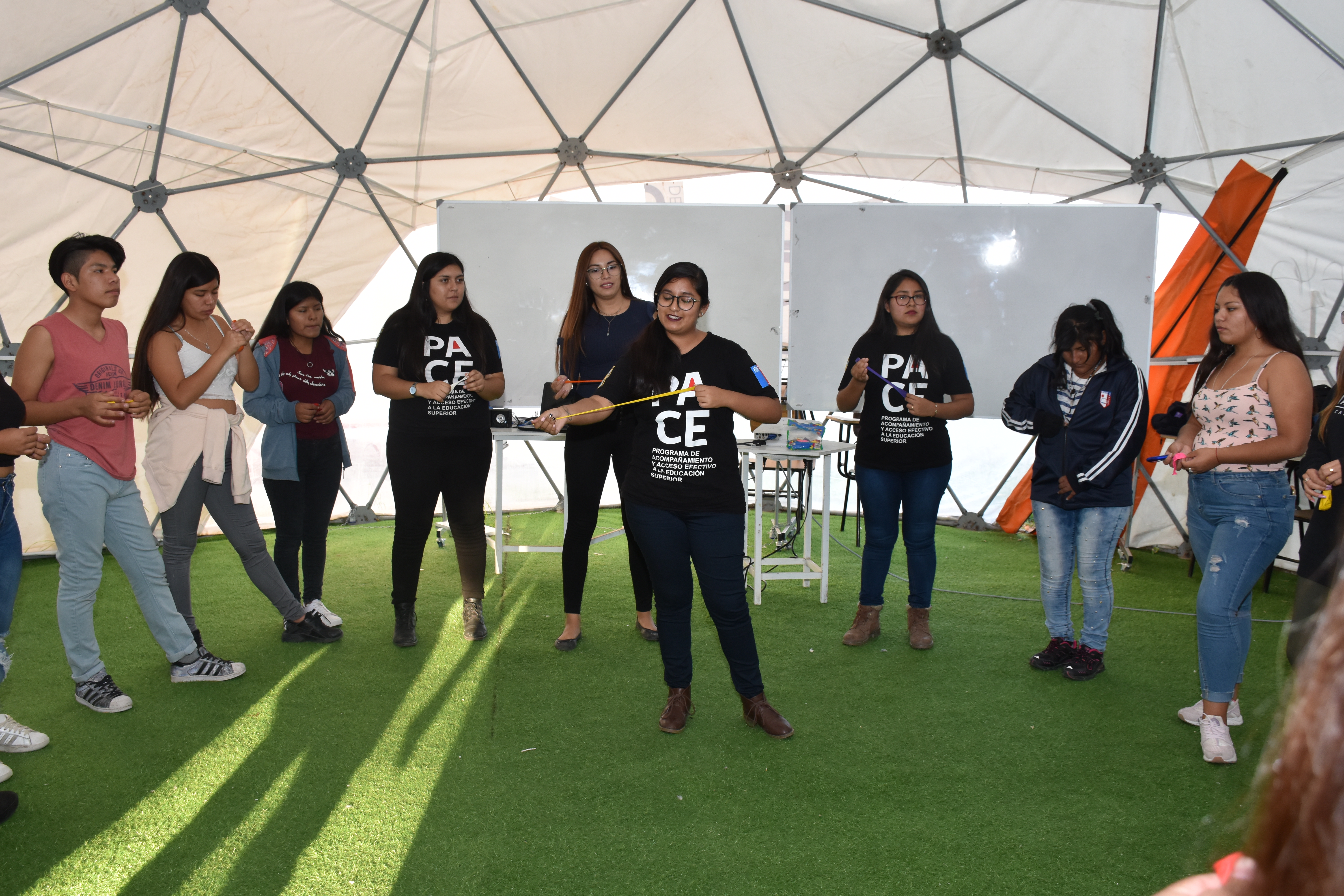 Estudiantes de Huara conocieron  la vida universitaria en UTA Arica