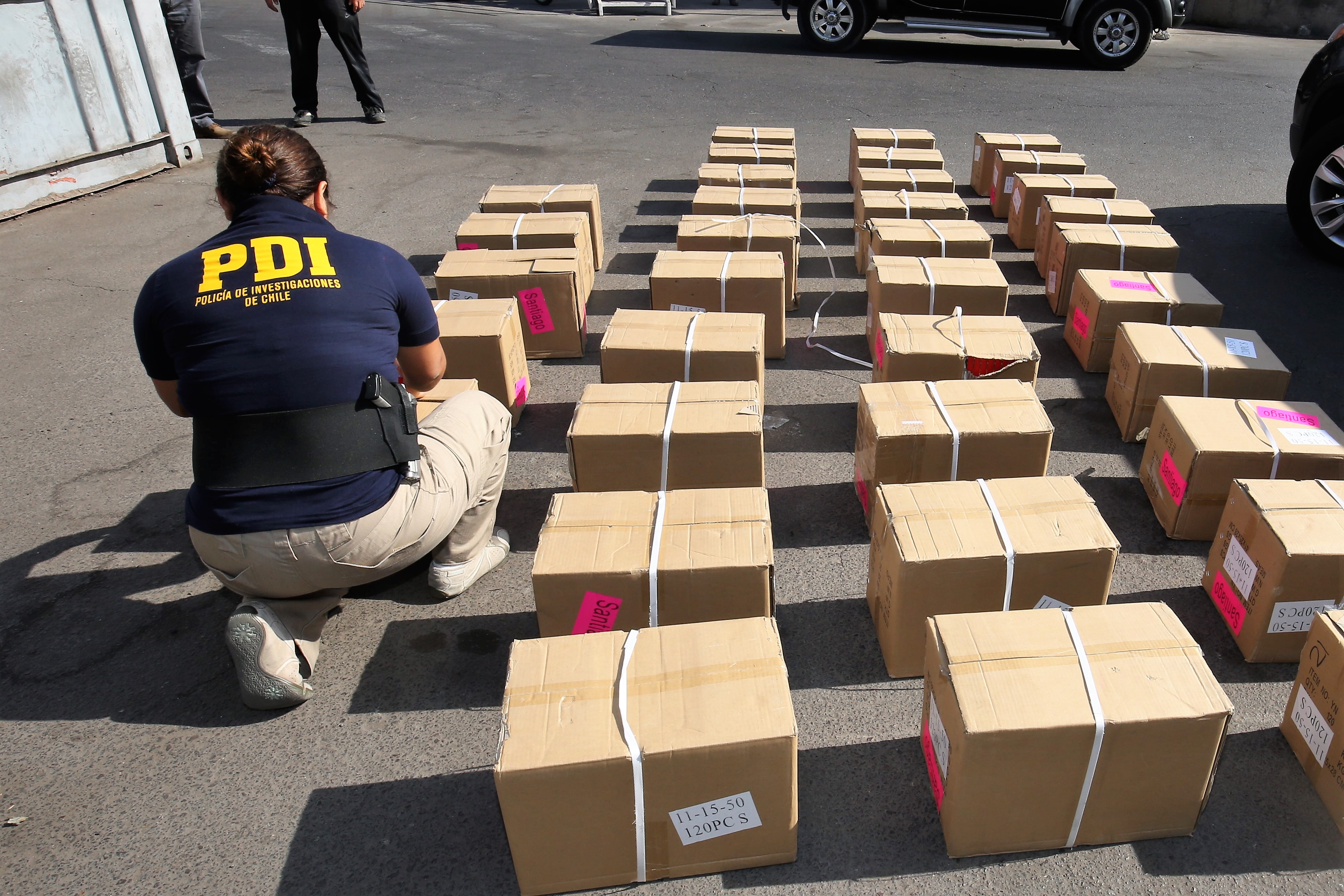 PDI INCAUTA 400 CAJAS DE PISOS PARA AUTOS FALSIFICADOS