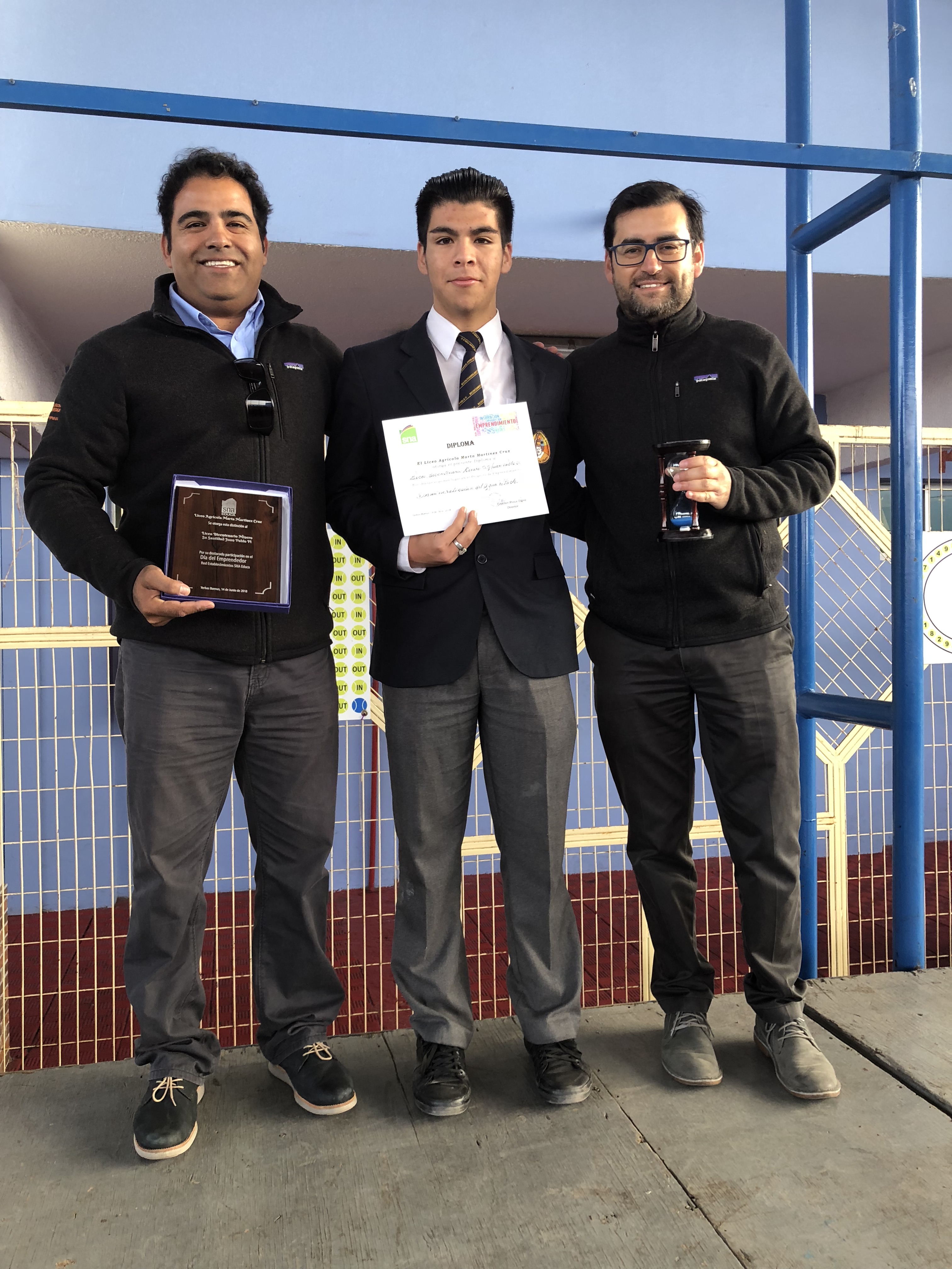 Liceo Juan Pablo II obtiene primer lugar como mejor proyecto de emprendimiento