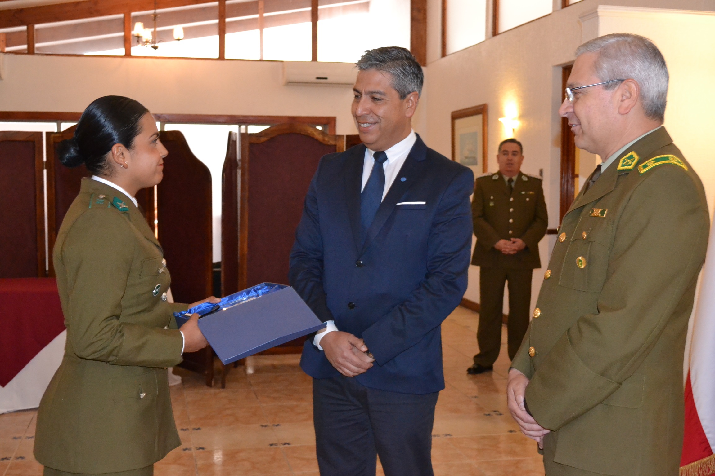 RECONOCEN A CARABINEROS POR SU DESTACADO DESEMPEÑO PROFESIONAL