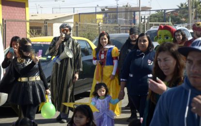 Menores de Alto Hospicio realizan pasacalle en conmemoración de la Semana de la Lactancia y el Día del Niño   