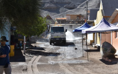 Peregrinos destacan reparto  de agua y retiro de basura