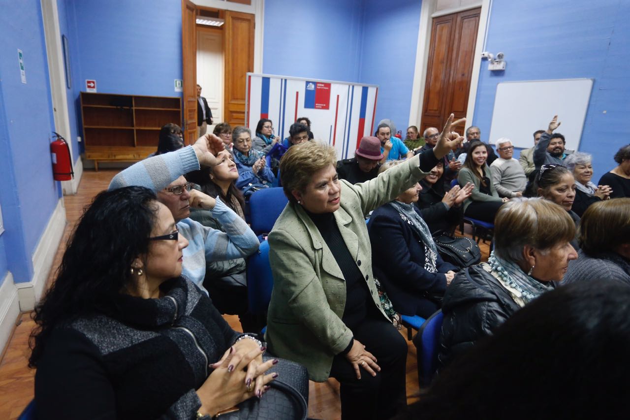 Gobierno conmemoró el Mes del Dirigente Social en Iquique con una capacitación a 200 líderes comunitarios