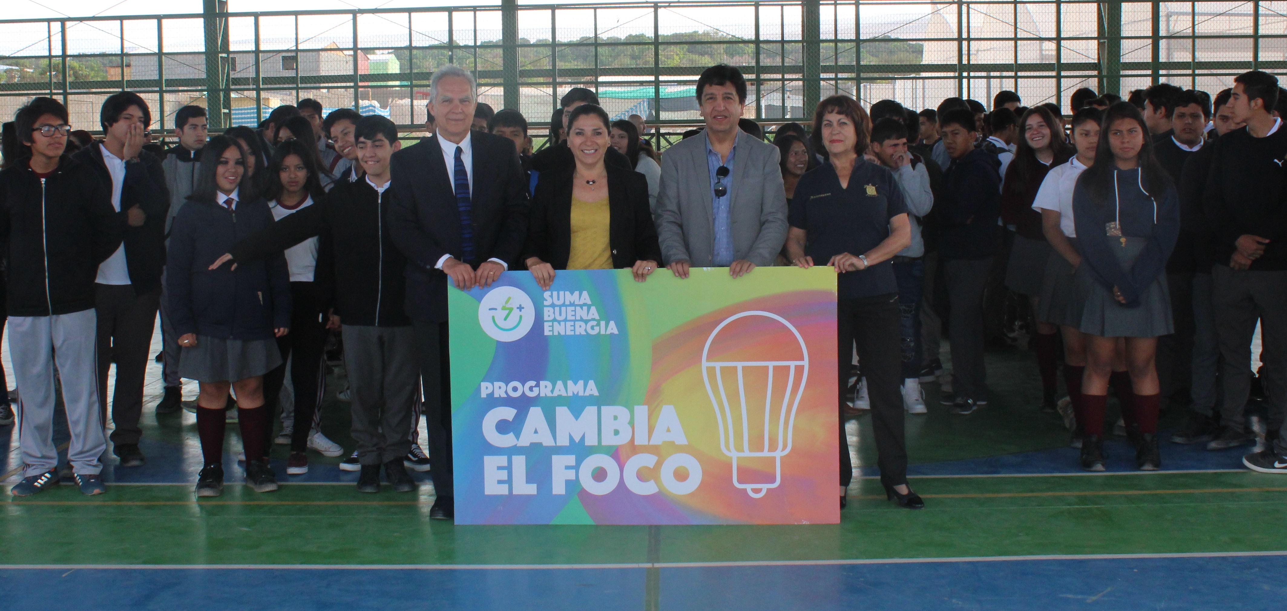 Alumnos de Pica cambian el foco y ahorran energía