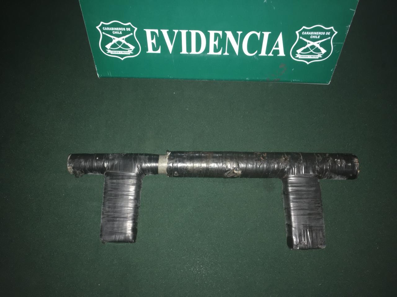 CARABINEROS DETIENE A MENOR DE EDAD QUE SE ENCONTRABA EN PARQUE PORTANDO UN ARMA HECHIZA