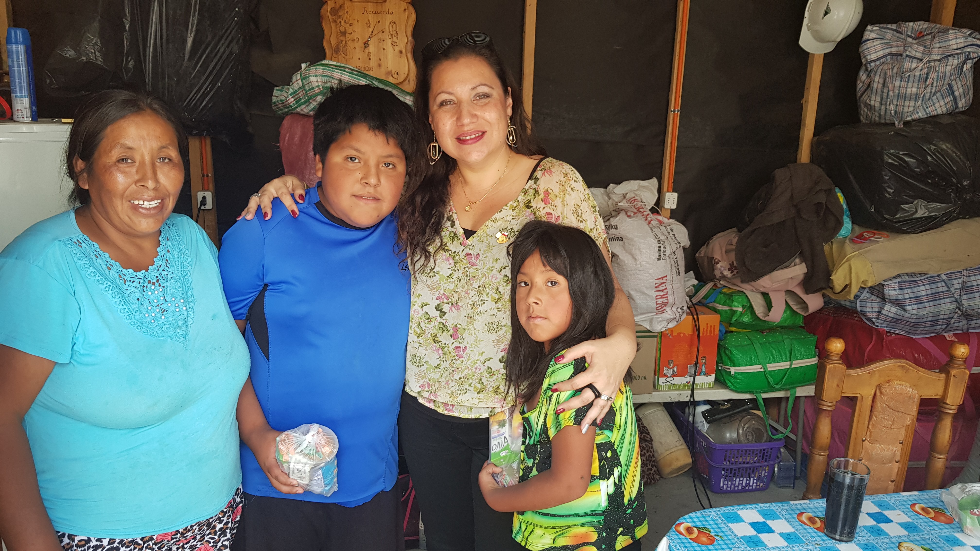 Equipo multidisciplinario de FOSIS realiza visita de inspección a emprendedores afectados    En poblados de la comuna de Camiña.  