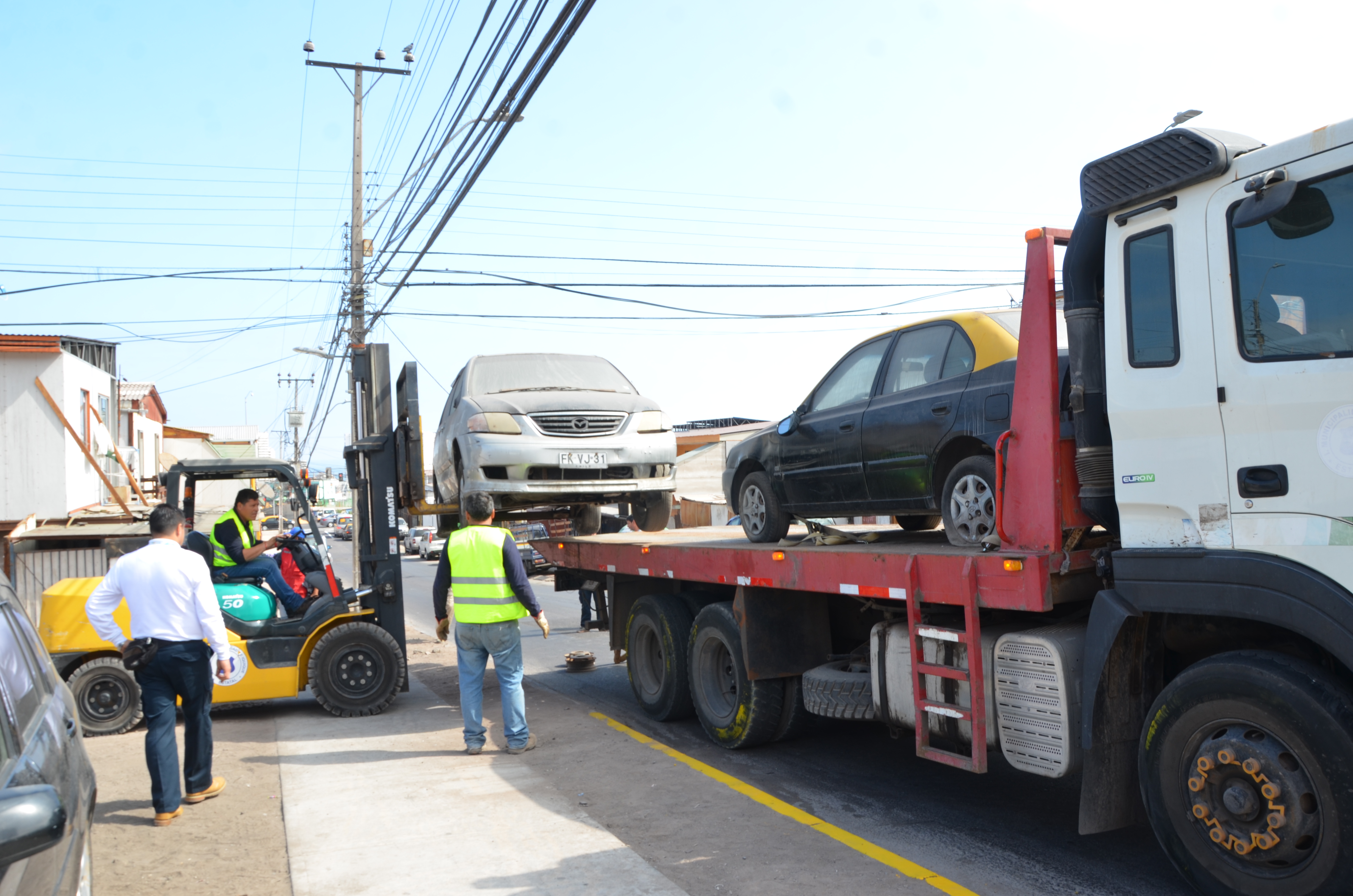 Alcalde Soria intensifica retiro de vehículos y mejoramiento del espacio público en poblaciones