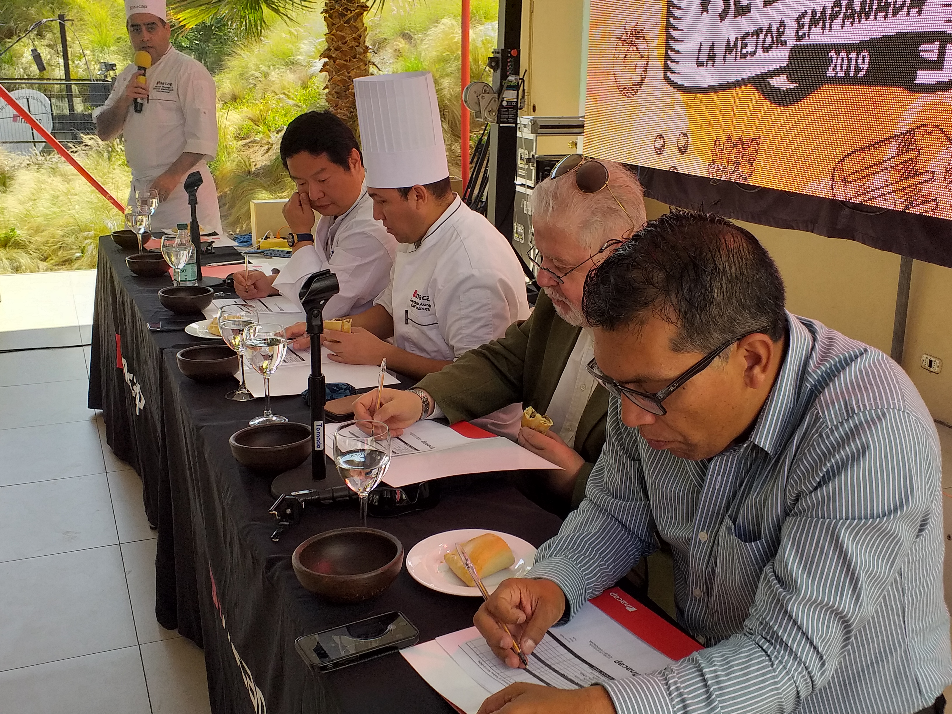 Usuarios de Fosis Tarapacá participaron de concurso a la Mejor Empanada 2019   