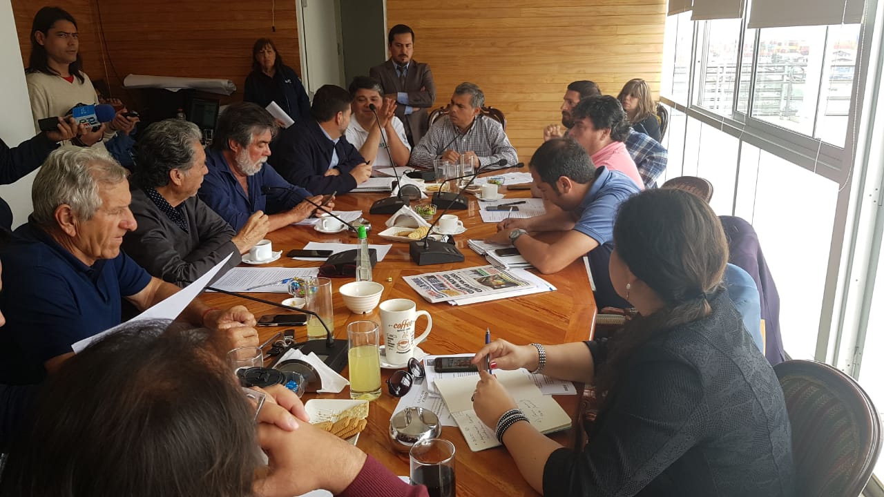 CONCEJO MUNICIPAL APRUEBA PROPUESTA DE ALCALDE SORIA DE REALIZAR CONSULTA CIUDADANA EN IQUIQUE SOBRE NUEVA CONSTITUCIÓN