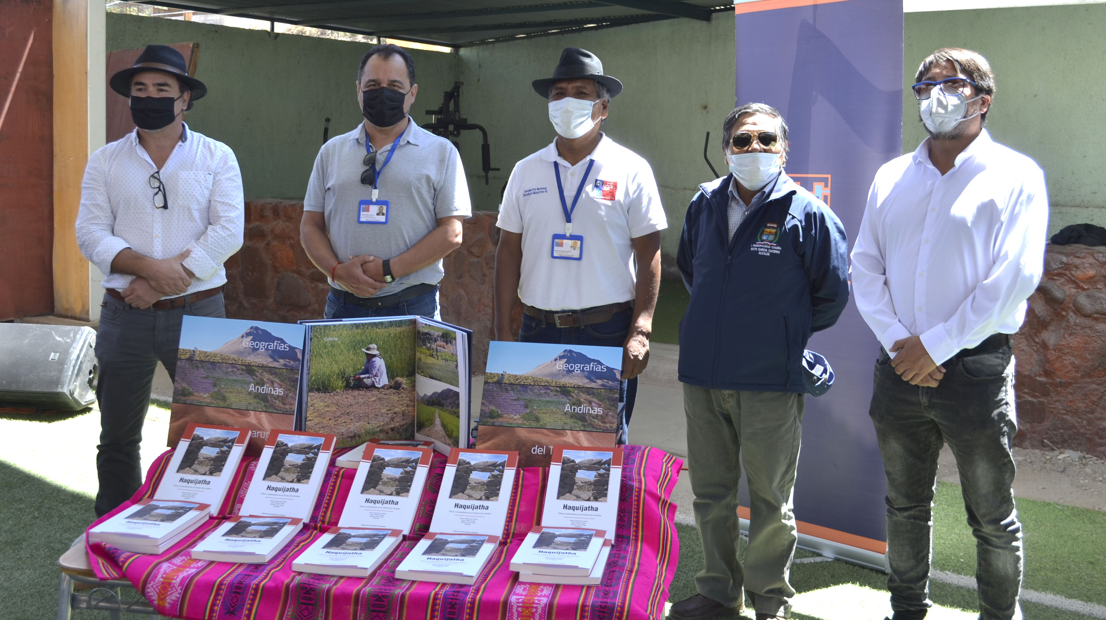 Conadi patrocinó dos publicaciones que revitalizan la cultura e historia de los pueblos Aymaras y Quechuas