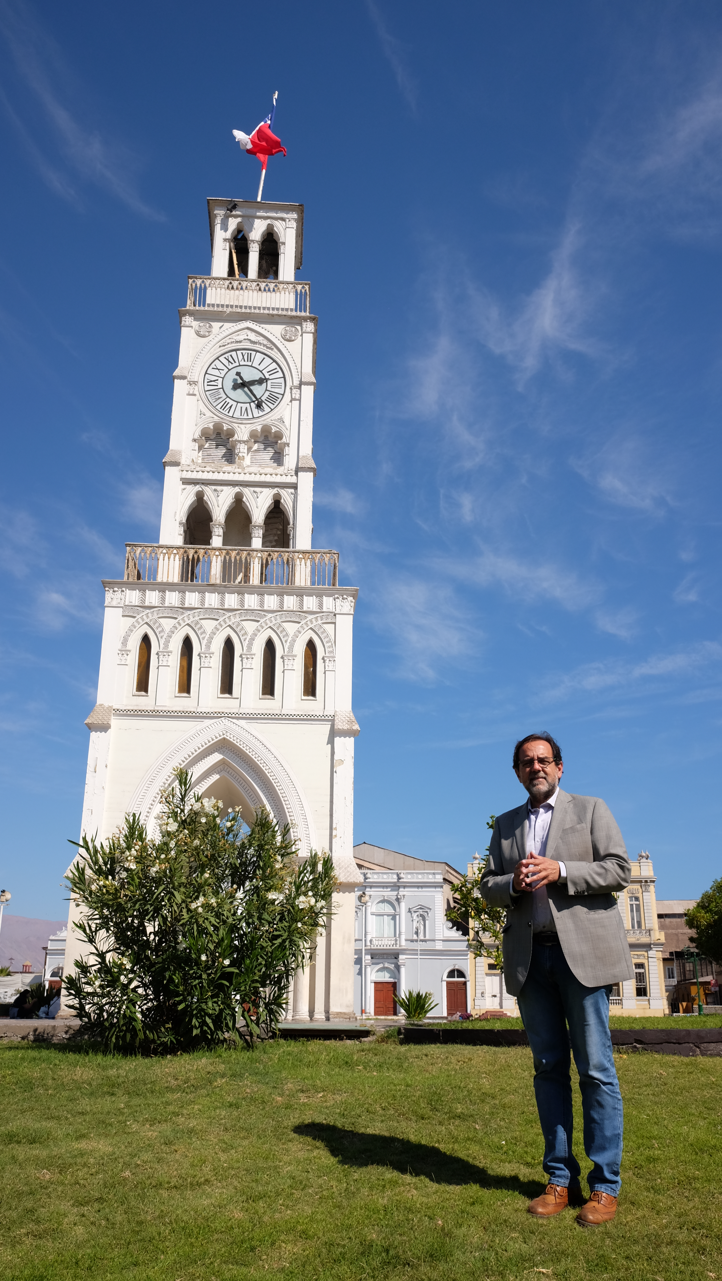 Jaime Mulet candidato presidencial de la FRVS recorre Iquique en la gira “Llegó el Momento de las Regiones”