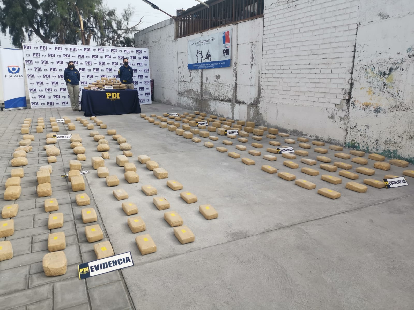 Detienen a traficantes de Hospicio y La Serena con 232 kilos de cocaína base y marihuana