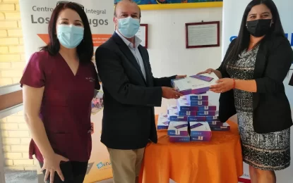 155 tablets con internet gratis por un año entregó el Mineduc a escuelas de Tarapacá