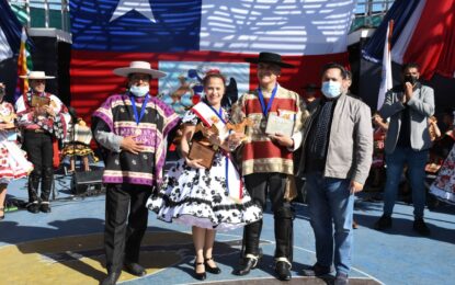 Pareja de Pichilemu triunfa en VIII Campeonato Nacional de Cueca “Súper Senior”