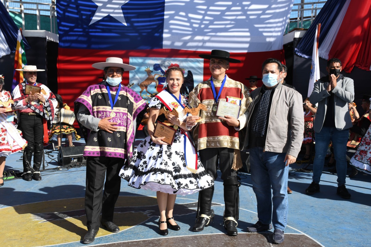 Pareja de Pichilemu triunfa en VIII Campeonato Nacional de Cueca “Súper Senior”