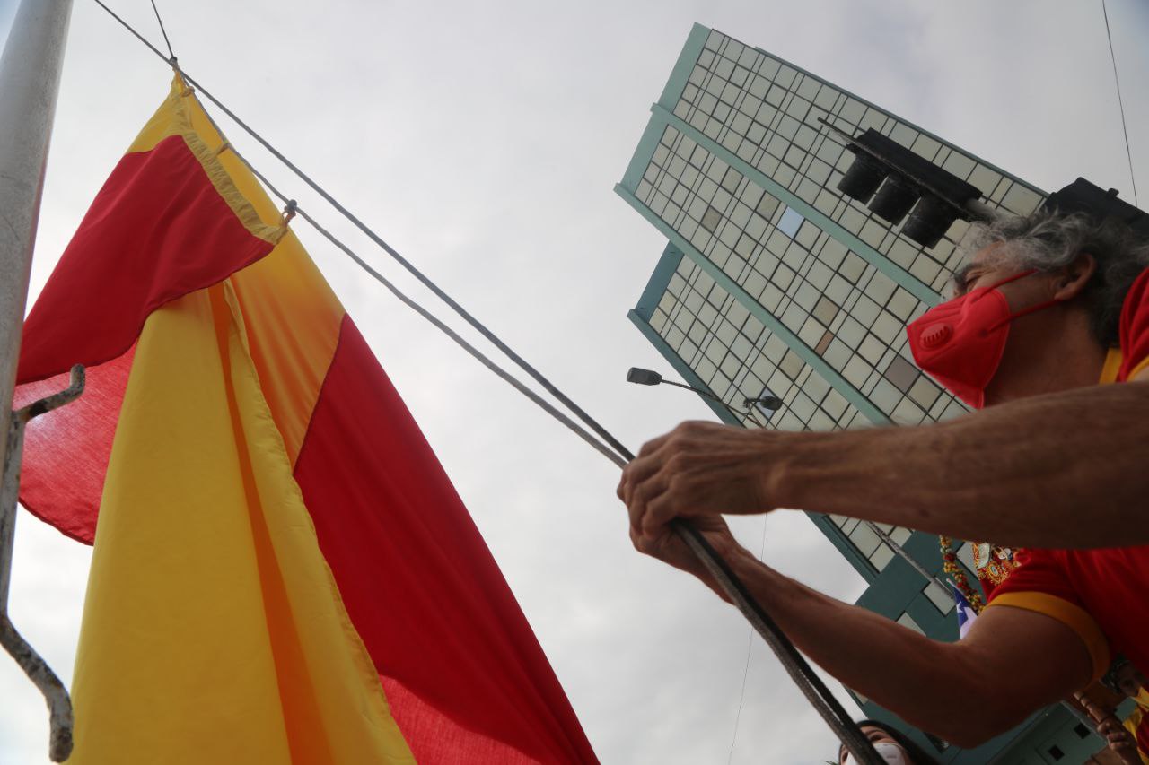 Gobierno Regional inicia el mes de agosto izando la bandera en honor a San Lorenzo de Tarapacá