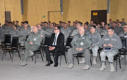 MINISTERIO DE TRANSPORTES DICTÓ CHARLA DE SEGURIDAD VIAL A FUNCIONARIOS DE LA FUERZA AÉREA