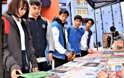 UNAP fomentó la lectura entre jóvenes   con masivo Encuentro del Libro en Iquique 