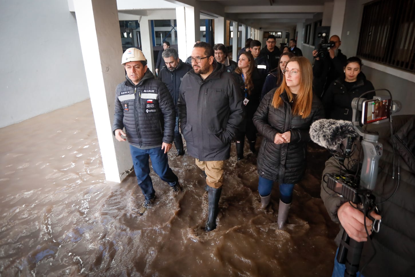 Ministro Cataldo visitó establecimiento educacional de Santa Cruz dañado por lluvias: “Vamos a tomar todas las medidas para recuperar la infraestructura” 