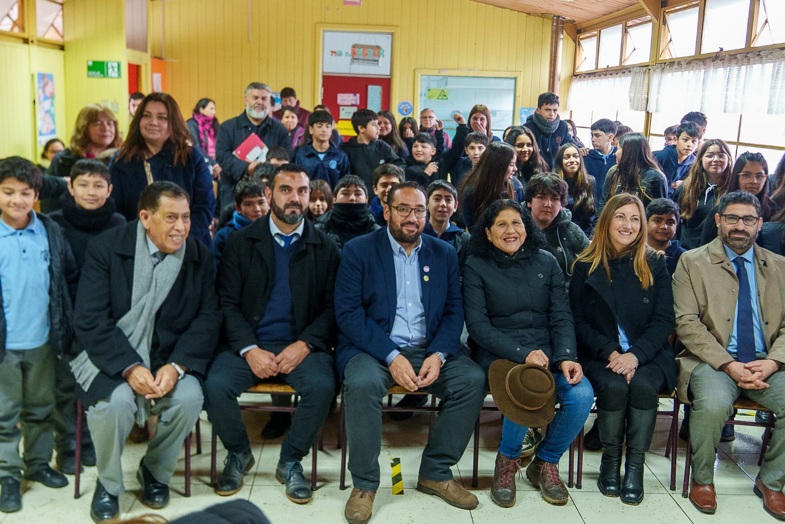 Ministro de Educación visita Región de O’Higgins y anuncia entrega de $450 millones para mejorar escuela: “Necesitamos generar condiciones habilitantes para el aprendizaje” 