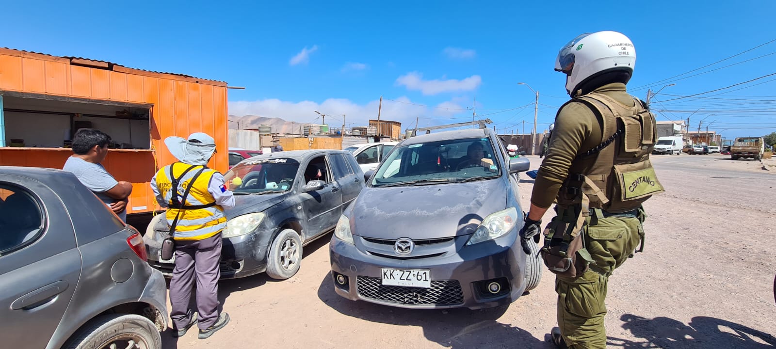 Tres autos sacados de circulación  y decomiso de una tonelada de papas  en fiscalización en Alto Hospicio