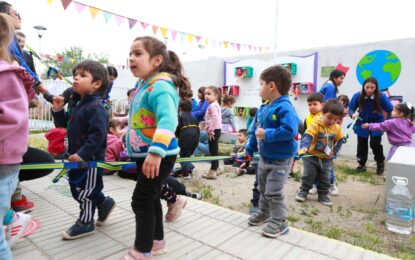 Autoridades del MINEDUC monitorean respuesta de planes de seguridad escolar en simulacro de terremoto en la Región Metropolitana