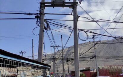 Visita técnica da inicio de plan piloto para el retiro de cables en desuso en Iquique