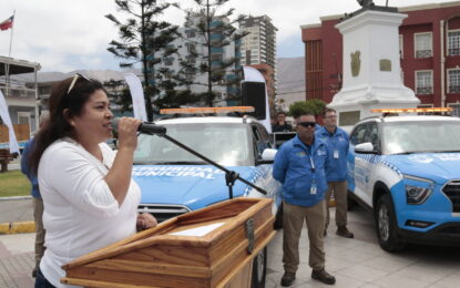 MUNICIPALIDAD DE IQUIQUE ENTREGA A LA COMUNIDAD NUEVA FLOTA DE VEHÍCULOS PARA SEGURIDAD E INSPECCIÓN