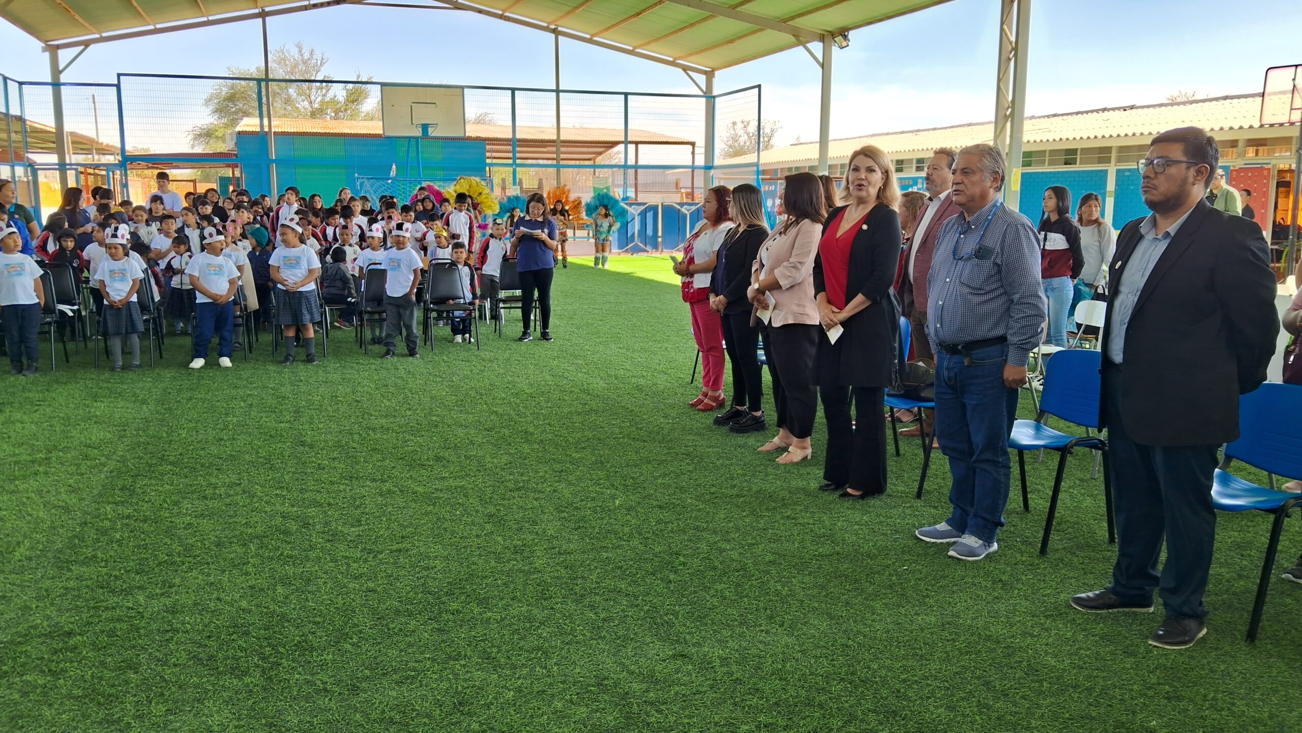 Mineduc invertirá $370 millones para mejorar infraestructura de la Escuela de La Huayca