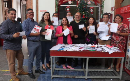 Gabinete regional apadrinó cartas de campaña navideña de Correos Chile