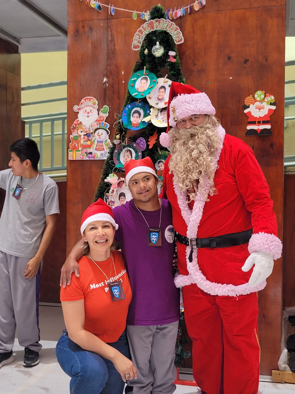 Briderpo celebra Navidad a Escuela Especial de la comuna de Pica